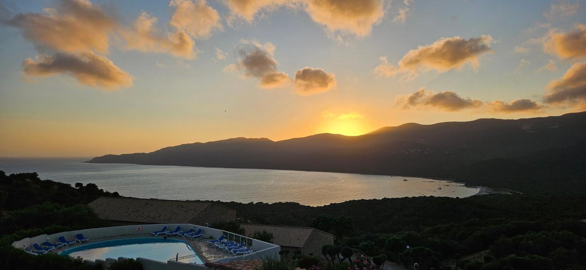 Mini Caseddu T2, Alba Rossa Avec Piscine & Vue Mer Serra di Ferro Bagian luar foto